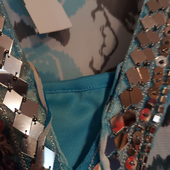 Women's INC top - Picture 7 of 8